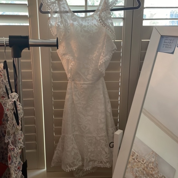 Hello Molly White Dress - Picture 2 of 2